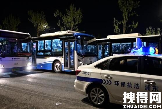 上海一村连夜转运村民准备全面消杀 究竟是怎么回事？