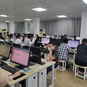 重庆渝北有没有学施工升降机的学校