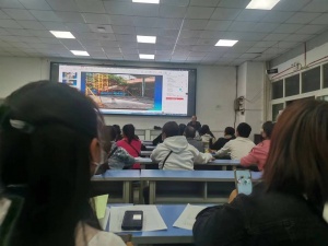 建筑资料员需要通过专门的职业培训才能上岗吗？