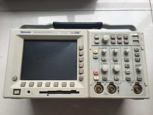 泰克Tektronix TDS3012B 100MHZ 双通