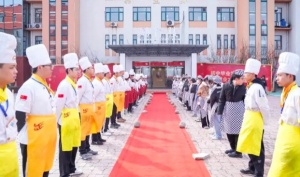 学厨师到哪里学？需要学多久呢？