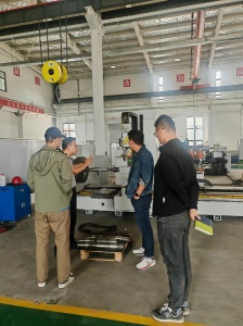 陕西法士特汽车传动集团有限责任公司领导一行莅临西安国盛激光参
