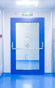 双层玻璃安全门结构特点及优势